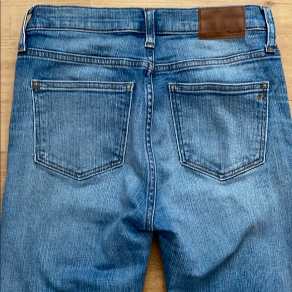 Madewell Distressed 9” High Rise Skinny Jean - Picture 3 of 6